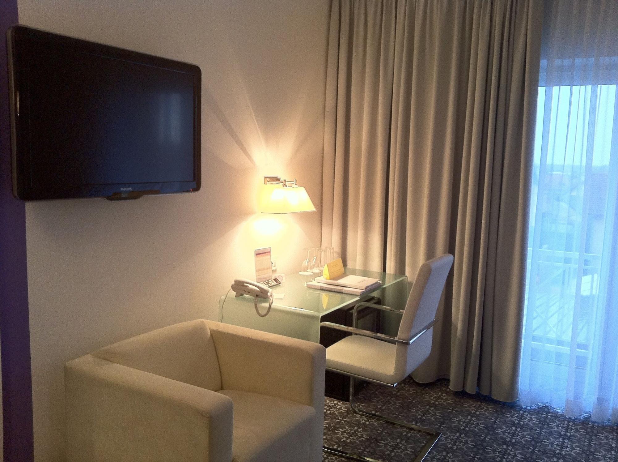 Hotel Phoenix Sesvete Bagian luar foto