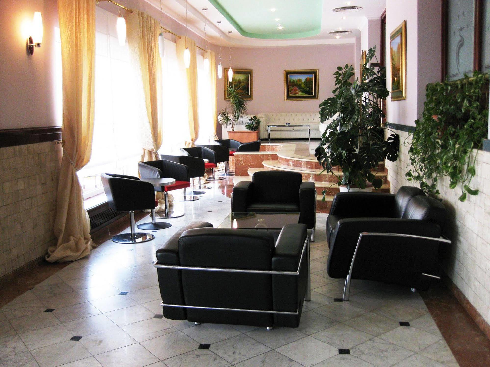 Hotel Phoenix Sesvete Bagian luar foto